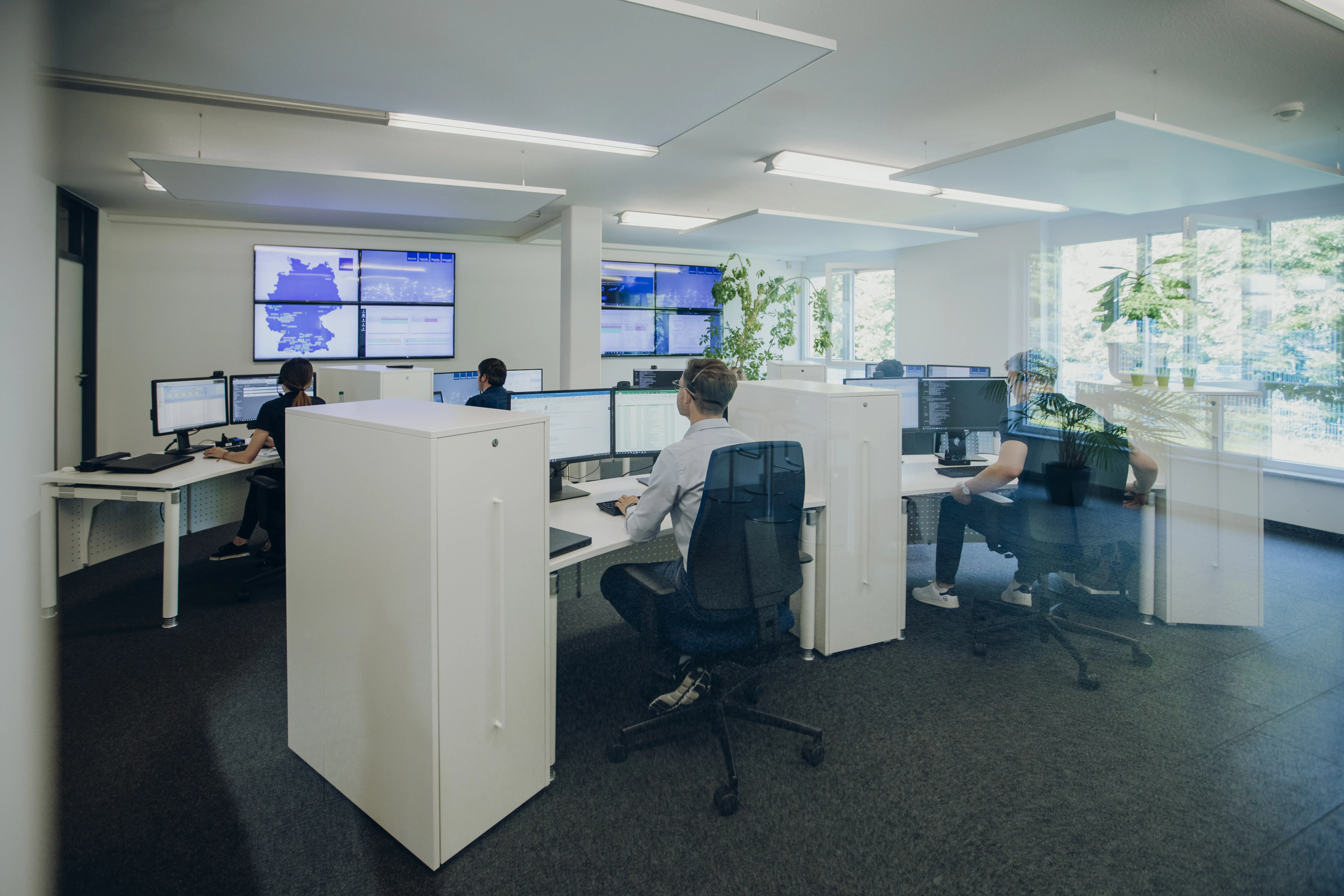 With the SCALTEL Security Operations Center, we establish a line of defense, a security hub for our customers' IT infrastructure.